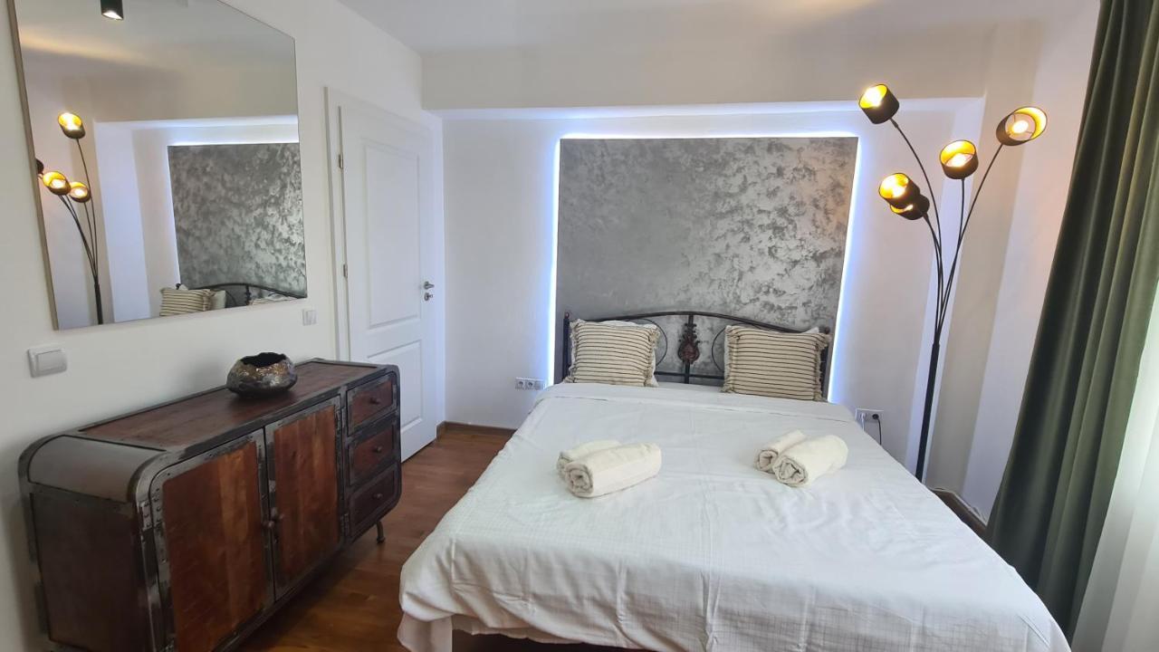 Main Square 5 Star Luxury Apartment With View Kaloşvar Dış mekan fotoğraf