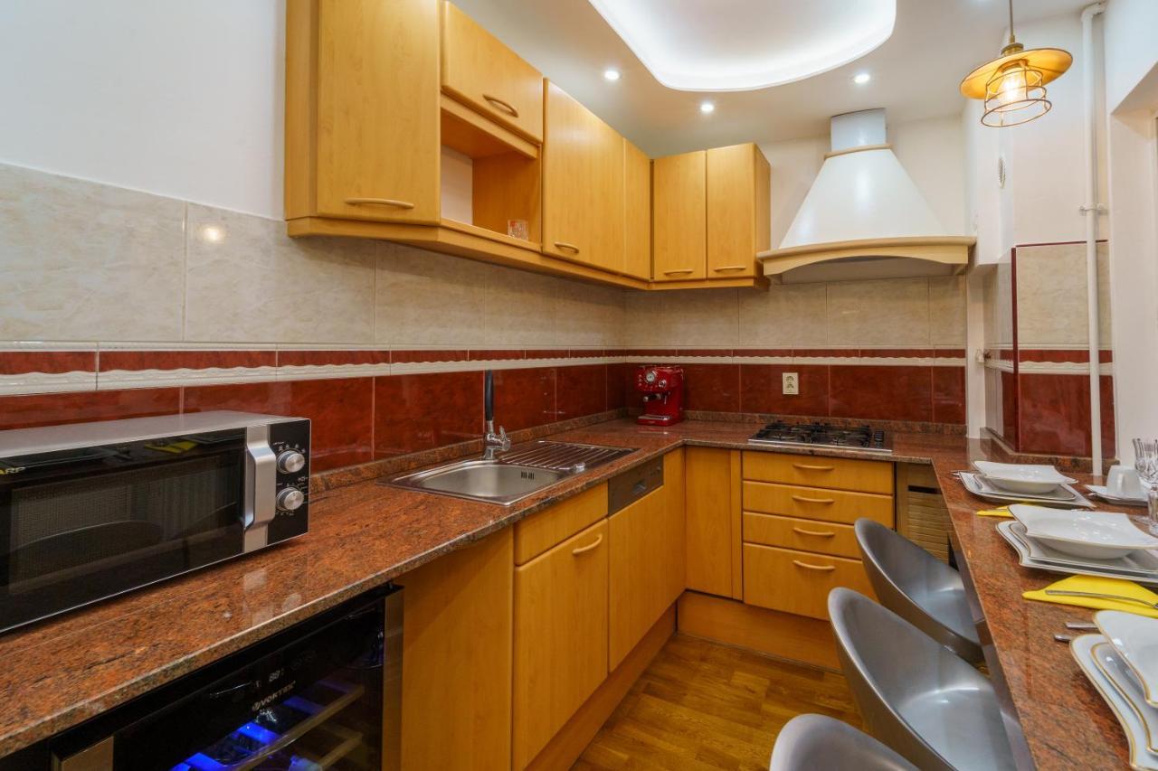 Main Square 5 Star Luxury Apartment With View Kaloşvar Dış mekan fotoğraf
