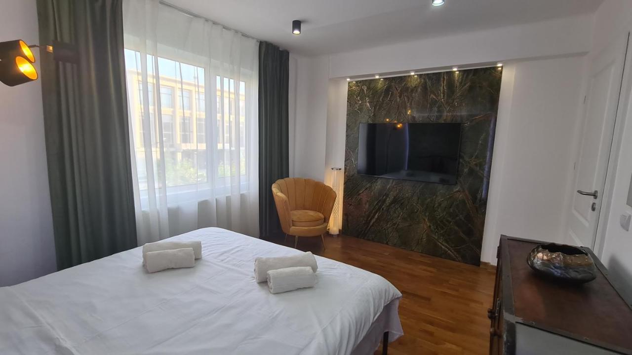 Main Square 5 Star Luxury Apartment With View Kaloşvar Dış mekan fotoğraf