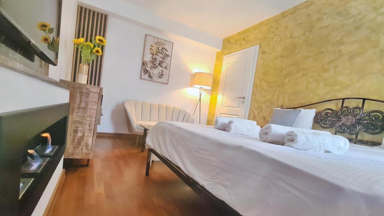 Main Square 5 Star Luxury Apartment With View Kaloşvar Dış mekan fotoğraf