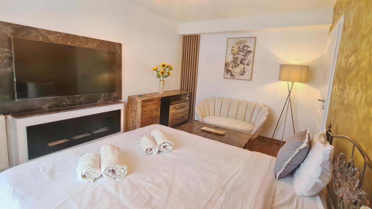 Main Square 5 Star Luxury Apartment With View Kaloşvar Dış mekan fotoğraf